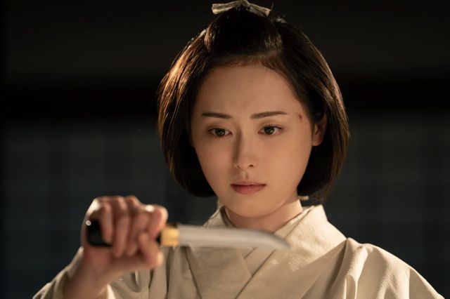 福原遥さんのドラマ出演シーン