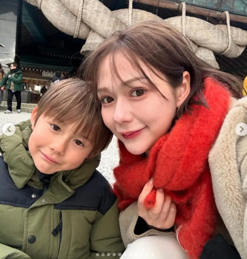 村重杏奈さんイケメンの弟とのツーショット