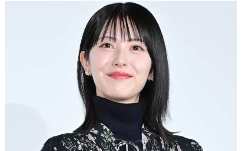 浜辺美波さんの近影写真