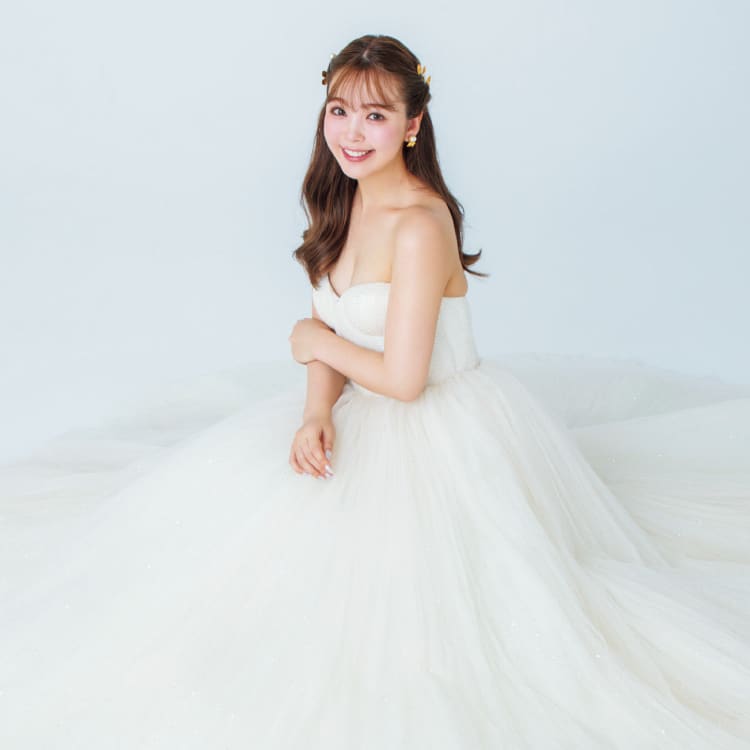 藤田ニコルのウエディング姿