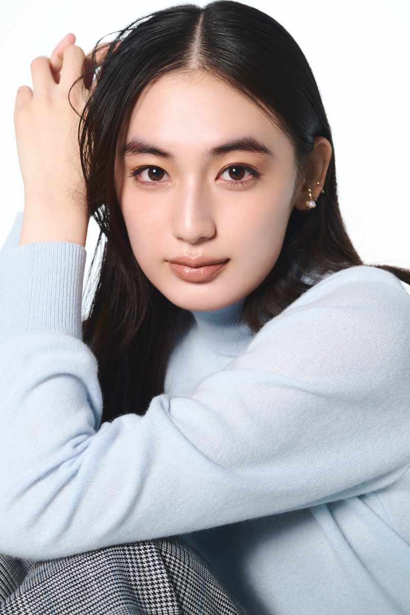 飾らない美しさが魅力の八木莉可子