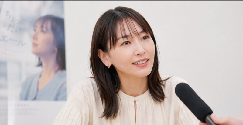 透明感あふれる笑顔で知られる新垣結衣さん。世代を超えて愛され続けるその魅力に迫ります。（イメージ）